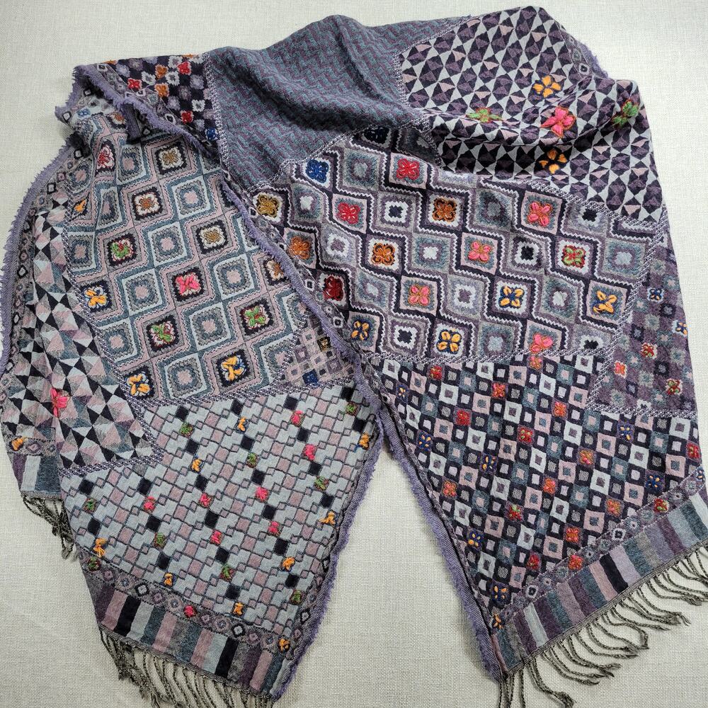 Womens Gorgeous Wool Shawl Scarf 75 x 26 Purple Fringe Needlework Patchworks